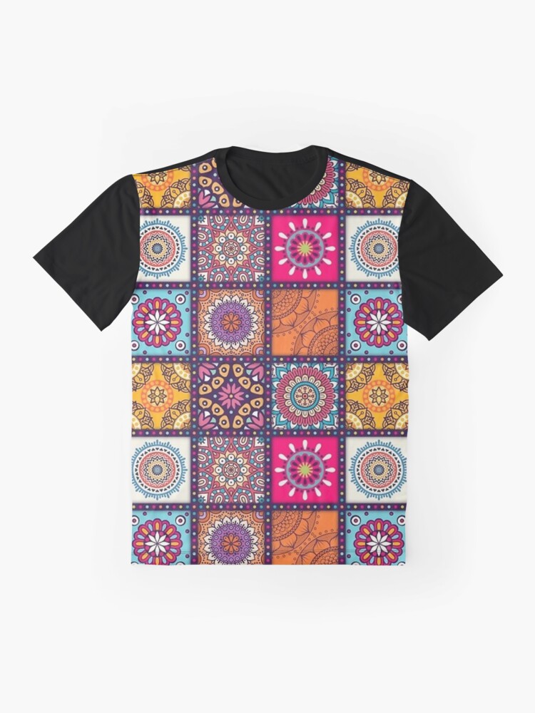 Mosaic Pattern Graphic T-Shirt