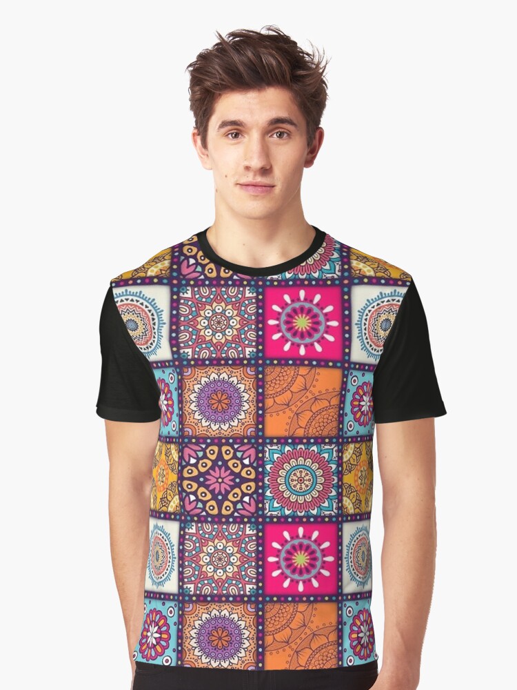 Mosaic Pattern Graphic T-Shirt