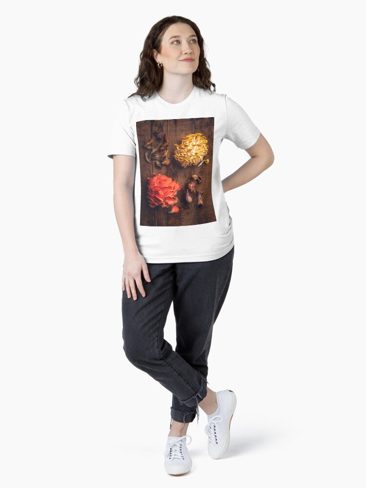 Mushrooming Essential T-Shirt