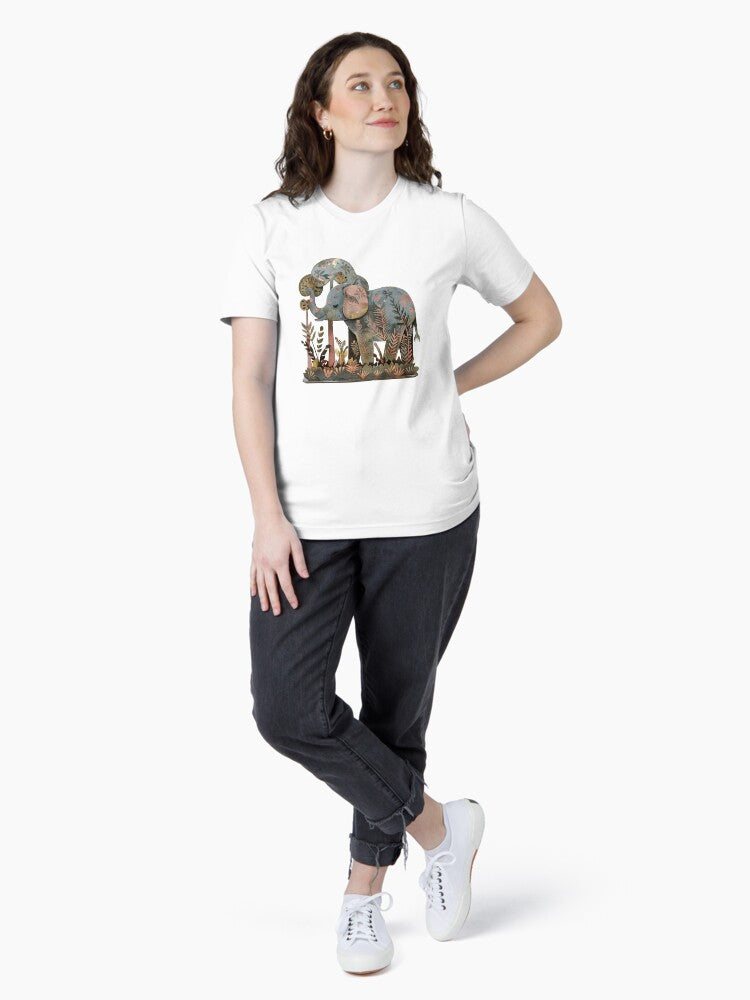 Cute Elephant No:1 Essential T-Shirt