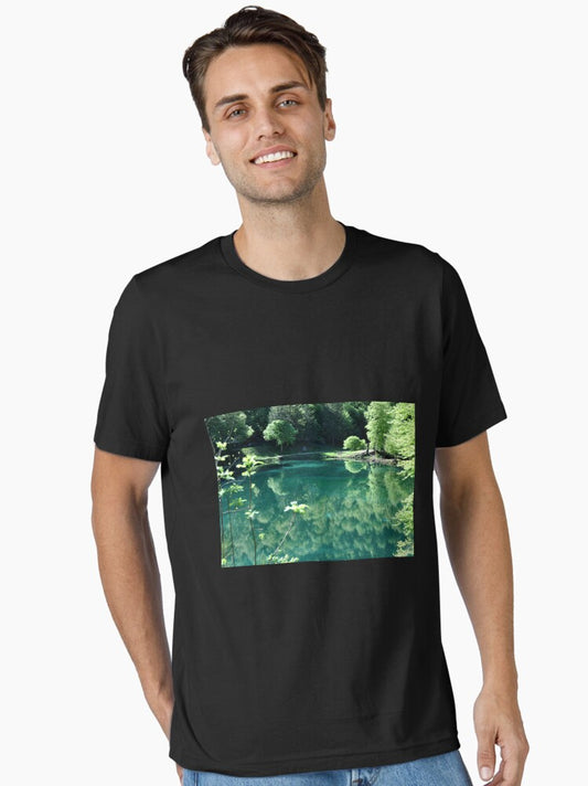 The enchanting landscapes of Ariège: An encounter between majestic mountains and unspoiled nature Essential T-Shirt